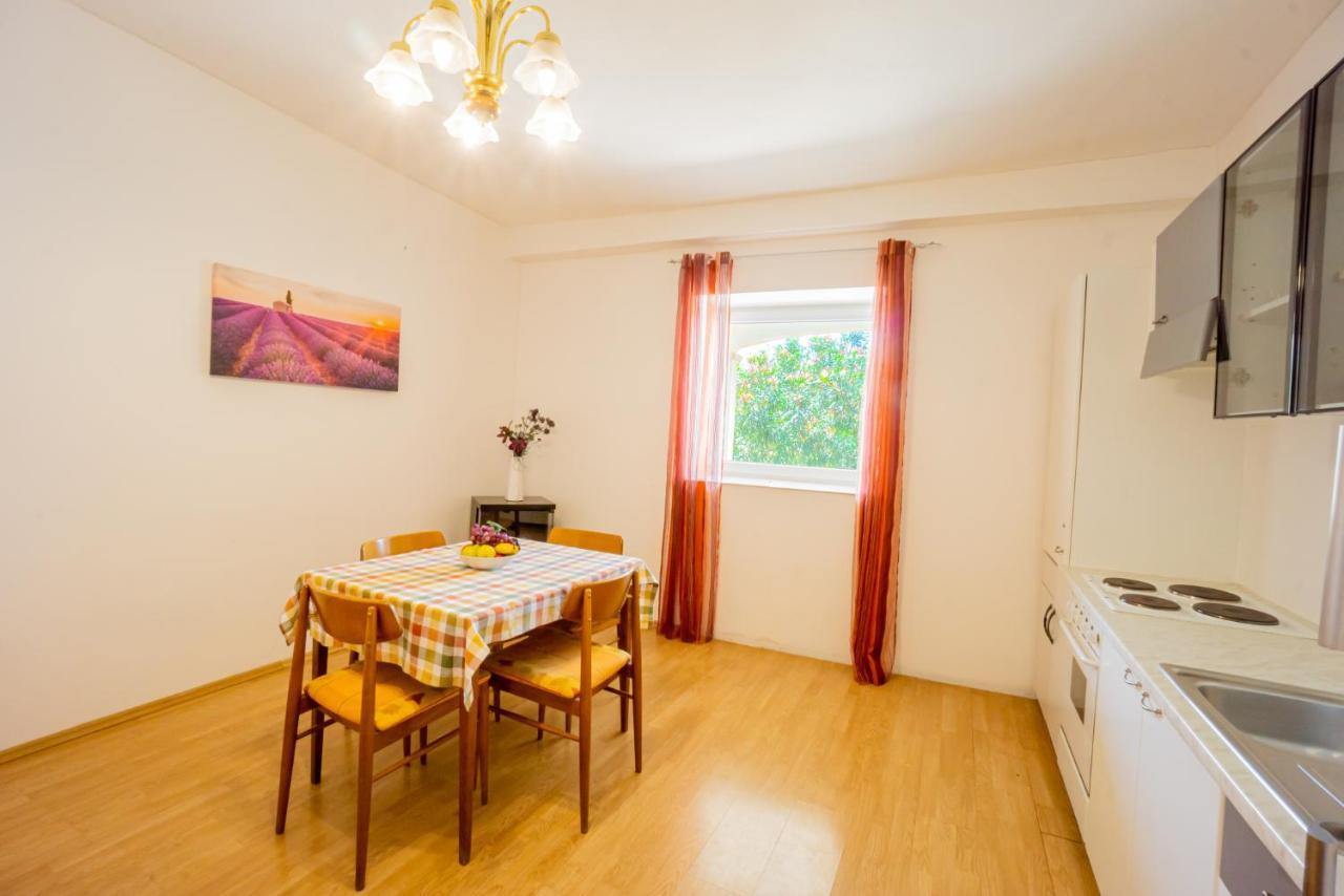 Apartment Coral Metajna Eksteriør billede